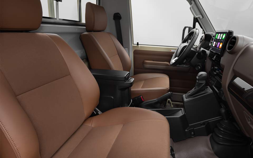Toyota Land Cruiser Pickup S-DLX SC AT Petrol - Image 10