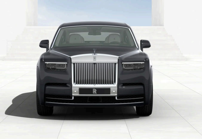 ROLLS ROYCE Phantom LHD Model 2025 – Ultra Luxury Sedan - Image 2