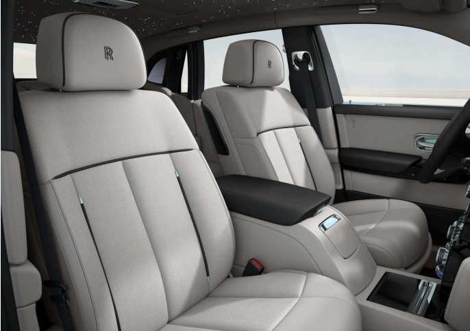 ROLLS ROYCE Phantom LHD Model 2025 – Ultra Luxury Sedan - Image 6