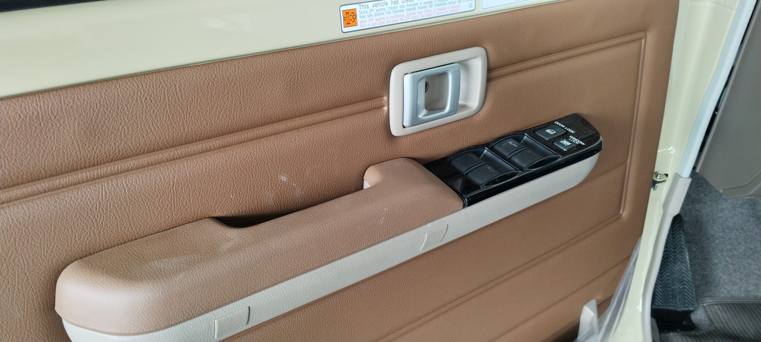 Toyota Land Cruiser 76 Hardtop Diesel 4X4 5 Doors 2025 - Image 3